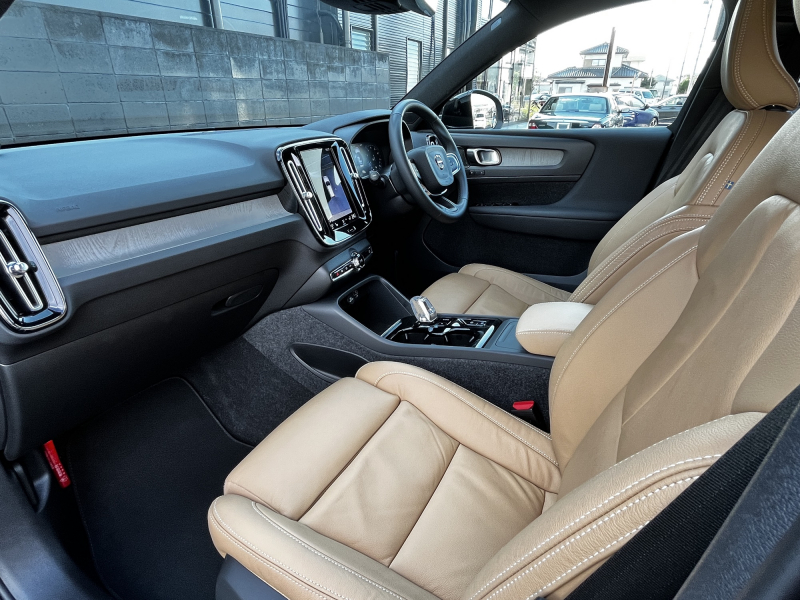 ボルボ XC40 中古車