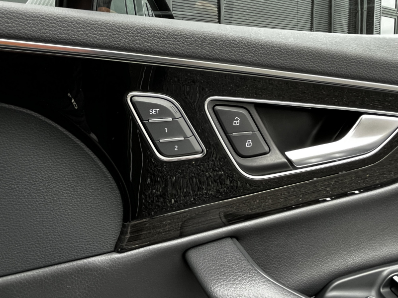 アウディ Q7 中古車