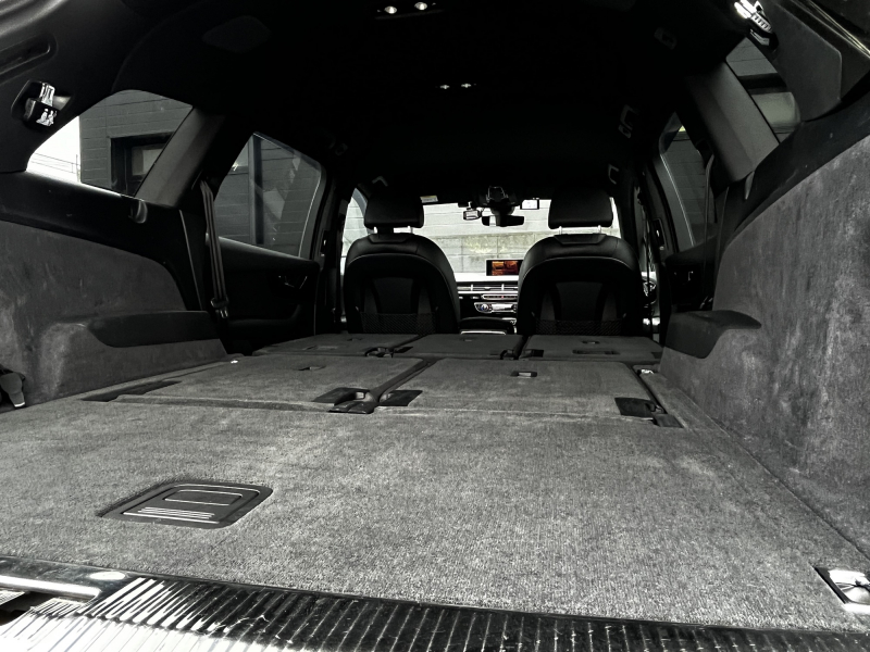 アウディ Q7 中古車