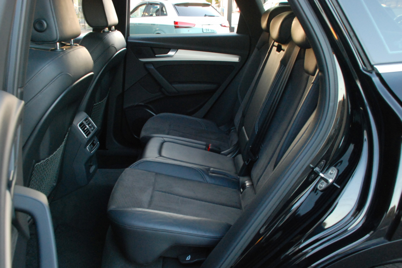 アウディ Q5 中古車