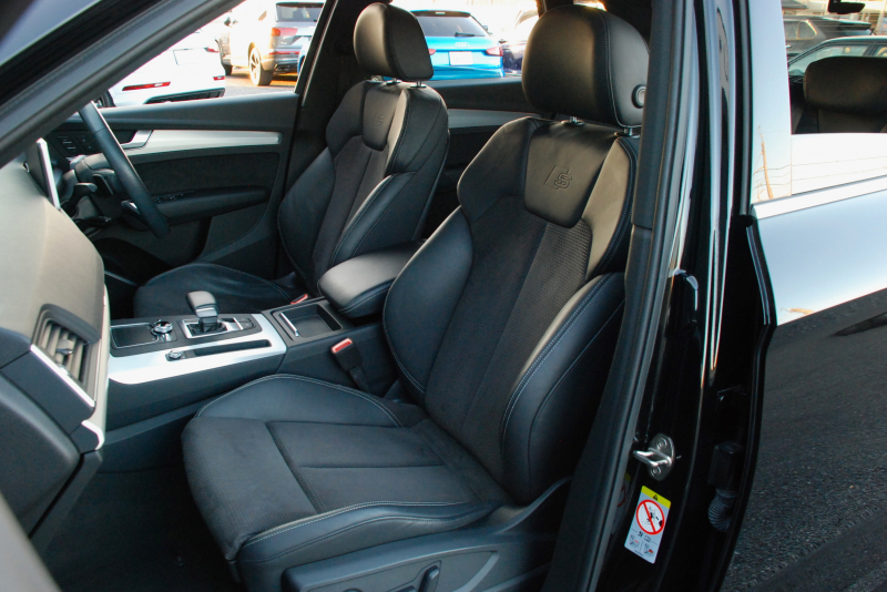 アウディ Q5 中古車