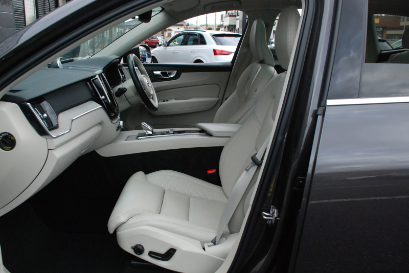 ボルボ XC60 中古車