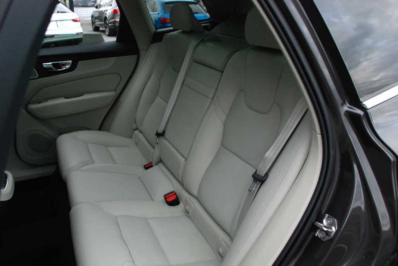 ボルボ XC60 中古車