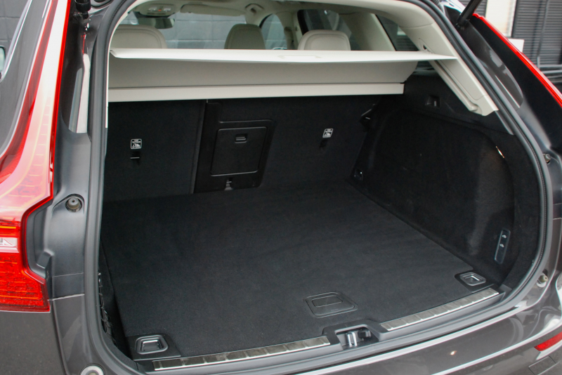 ボルボ XC60 中古車