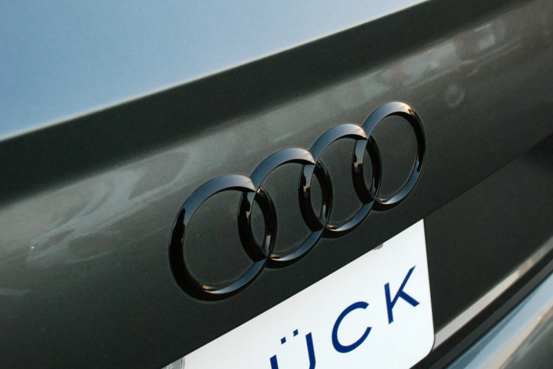 アウディ Q7 中古車