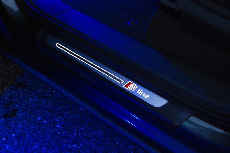 アウディ Q7 中古車