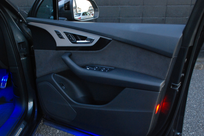 アウディ Q7 中古車