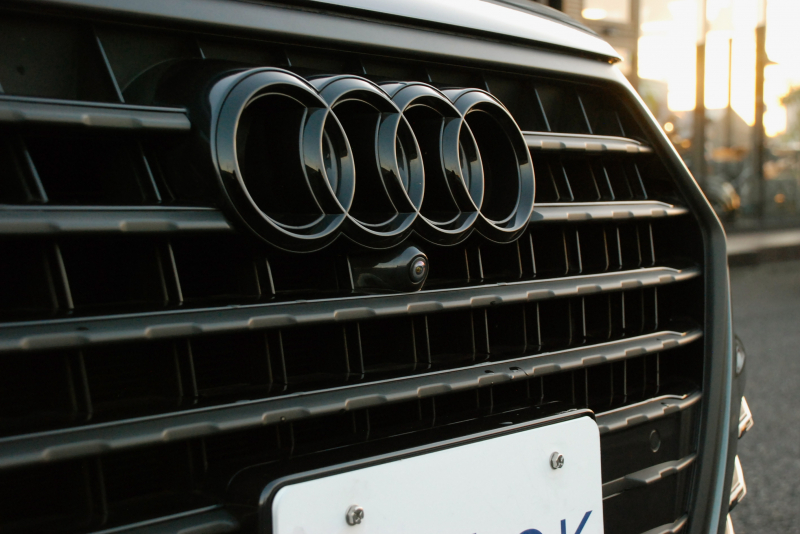 アウディ Q7 中古車