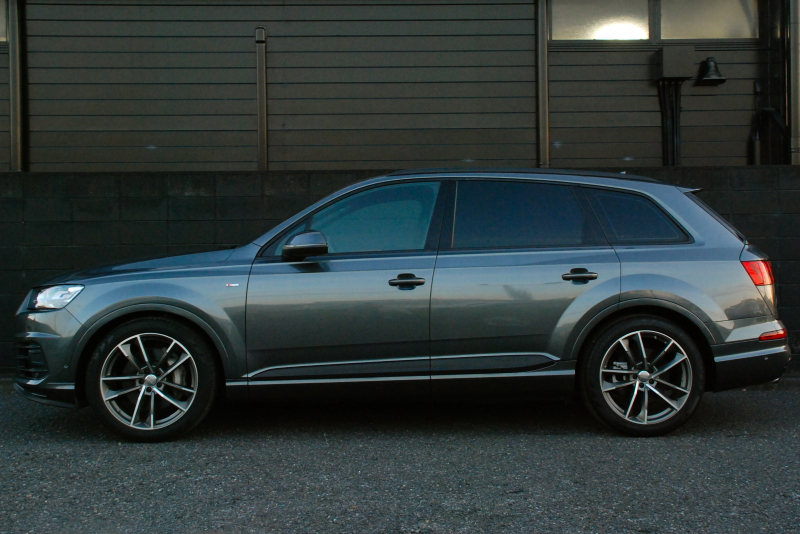 アウディ Q7 中古車