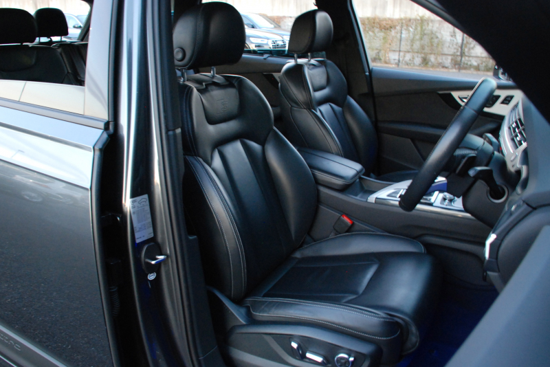 アウディ Q7 中古車