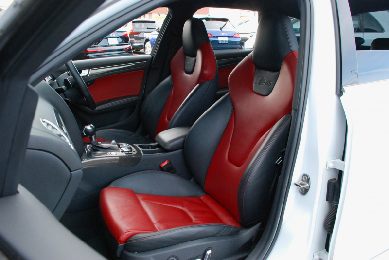 アウディ S4 中古車