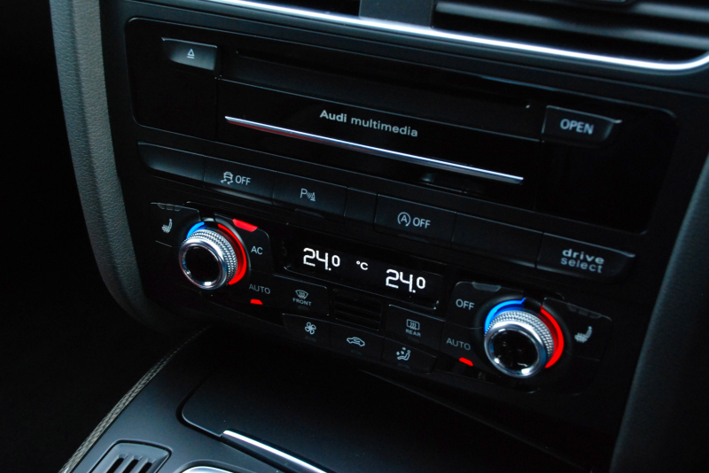 アウディ S4 中古車