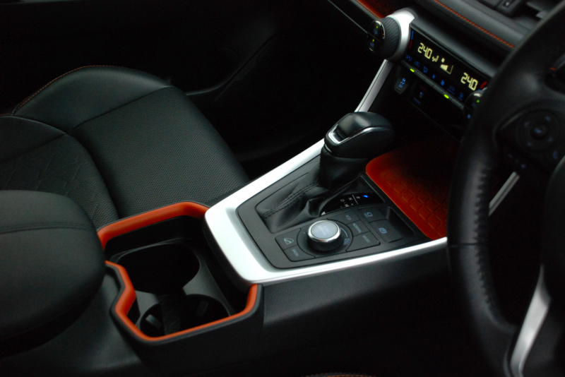 トヨタ RAV4 中古車