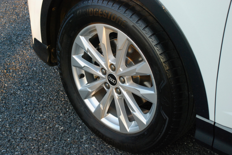 アウディ Q3 中古車