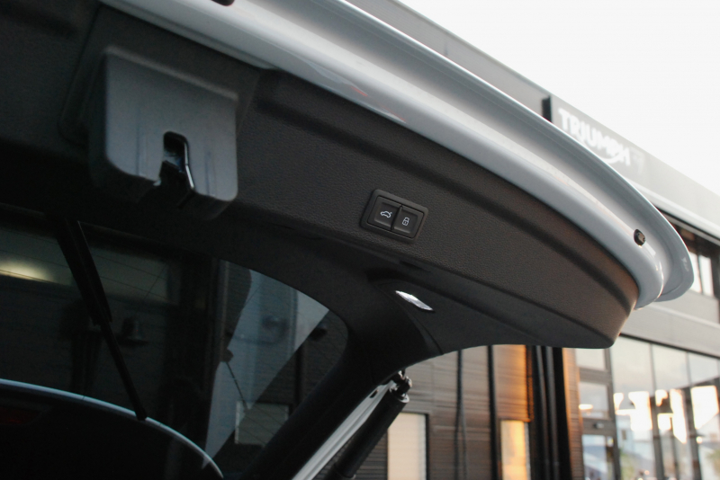 アウディ Q3 中古車