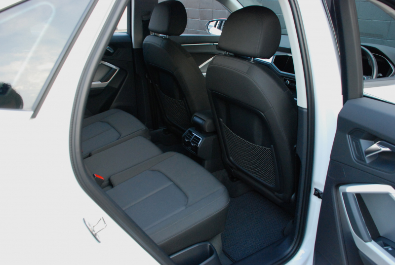 アウディ Q3 中古車