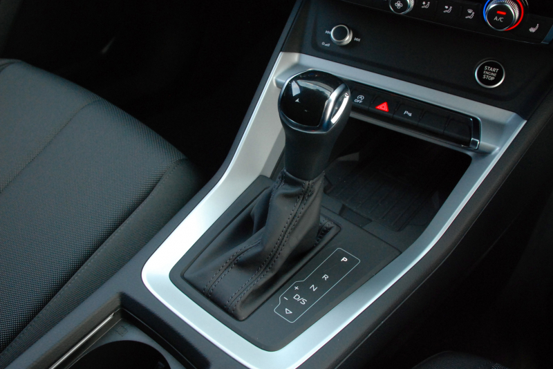 アウディ Q3 中古車