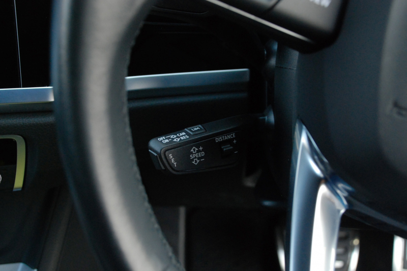 アウディ Q3 中古車