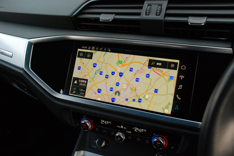 アウディ Q3 中古車