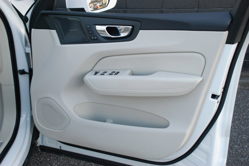 ボルボ XC60 中古車