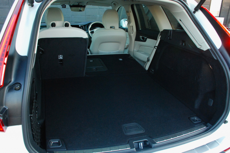 ボルボ XC60 中古車