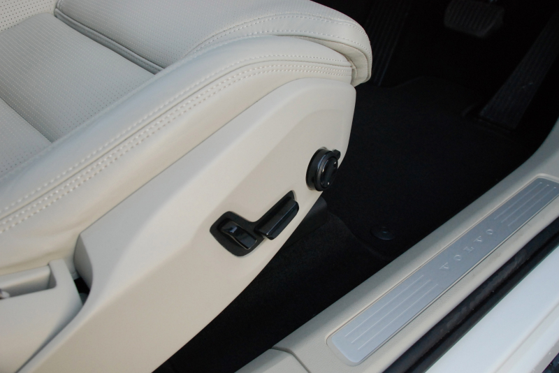 ボルボ XC60 中古車