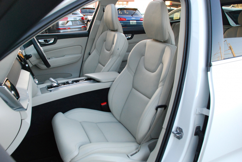 ボルボ XC60 中古車