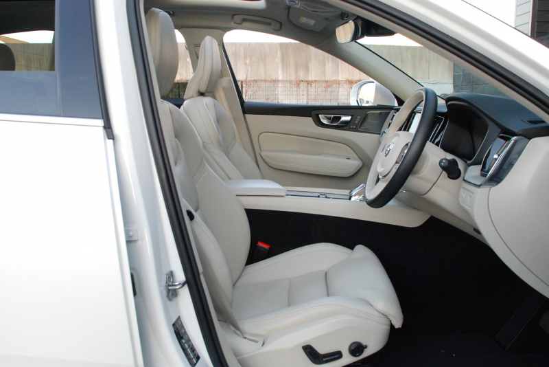 ボルボ XC60 中古車