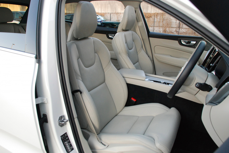 ボルボ XC60 中古車