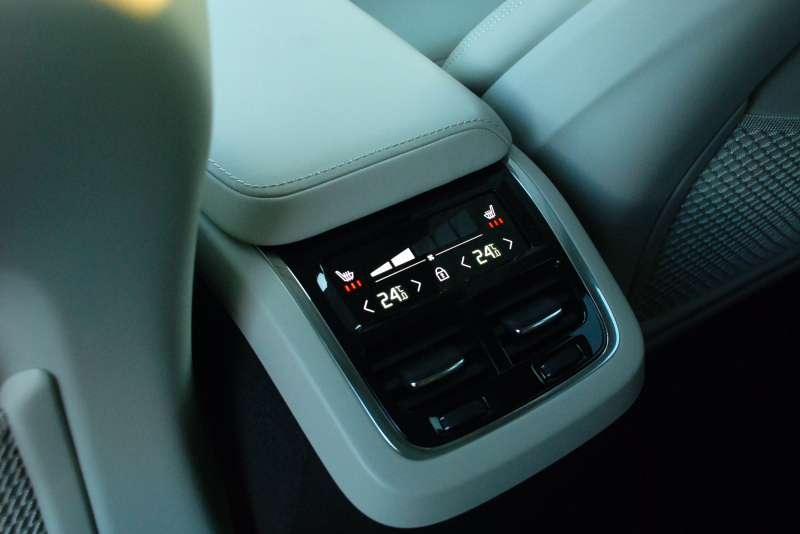 ボルボ XC60 中古車