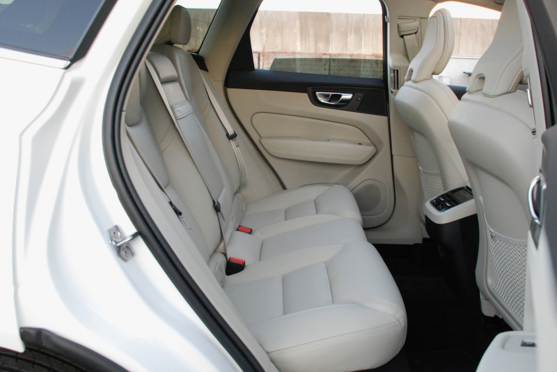 ボルボ XC60 中古車