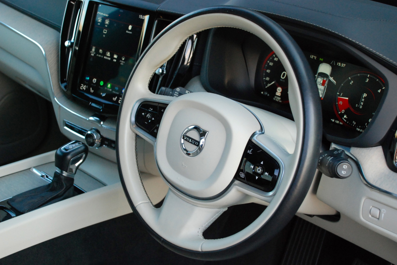ボルボ XC60 中古車