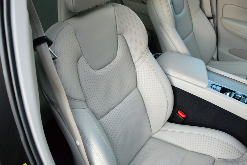 ボルボ XC60 中古車