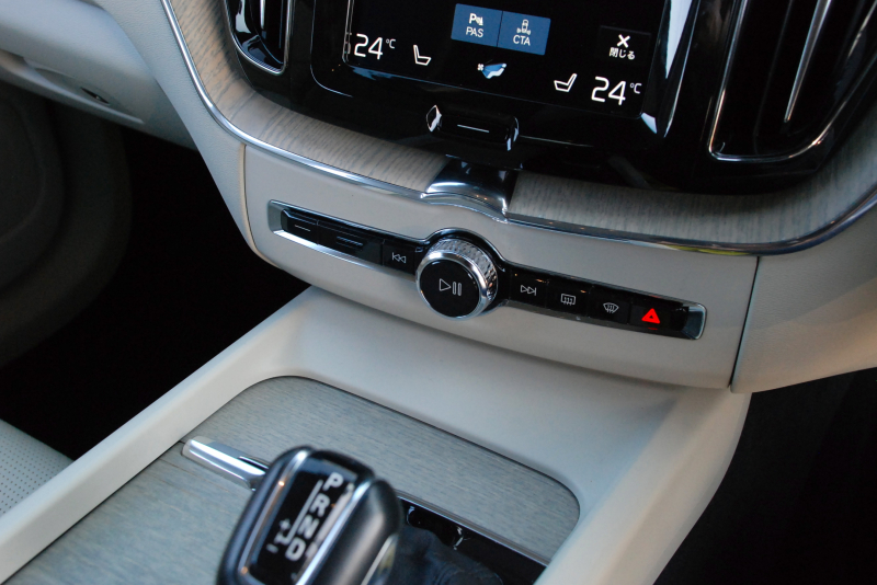 ボルボ XC60 中古車