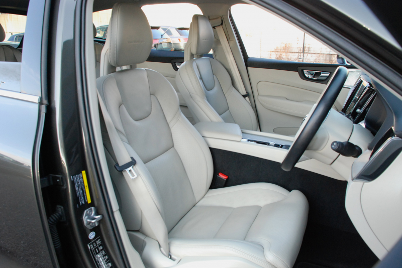 ボルボ XC60 中古車