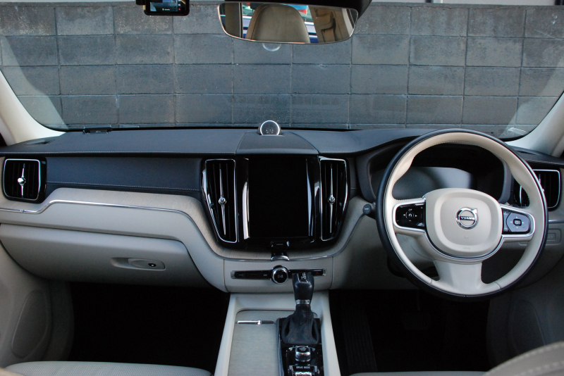 ボルボ XC60 中古車