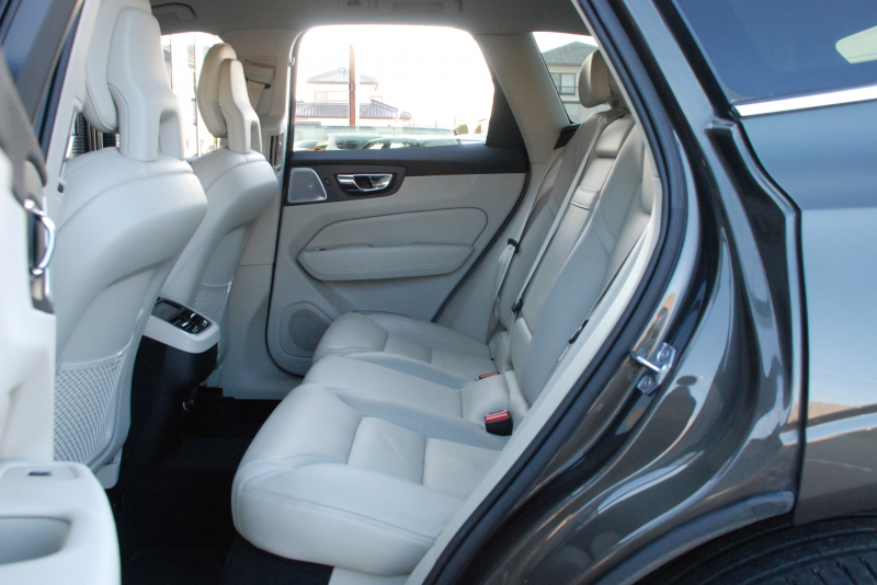 ボルボ XC60 中古車