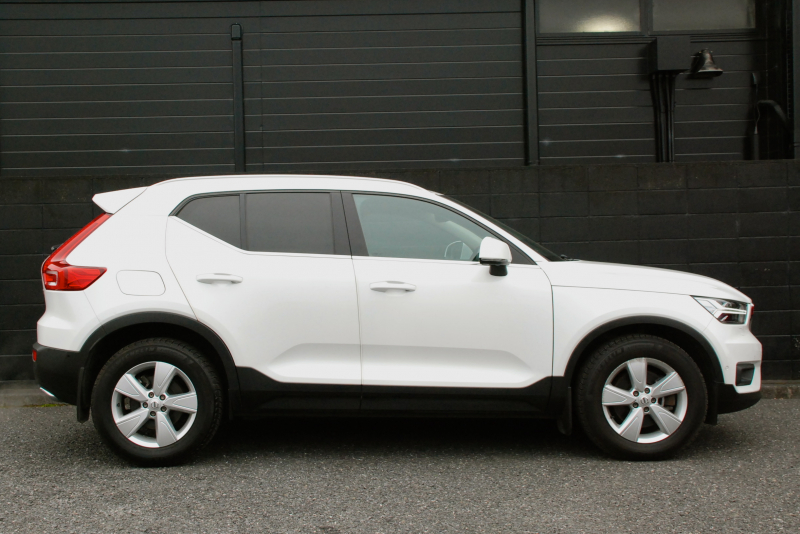 ボルボ XC40 中古車