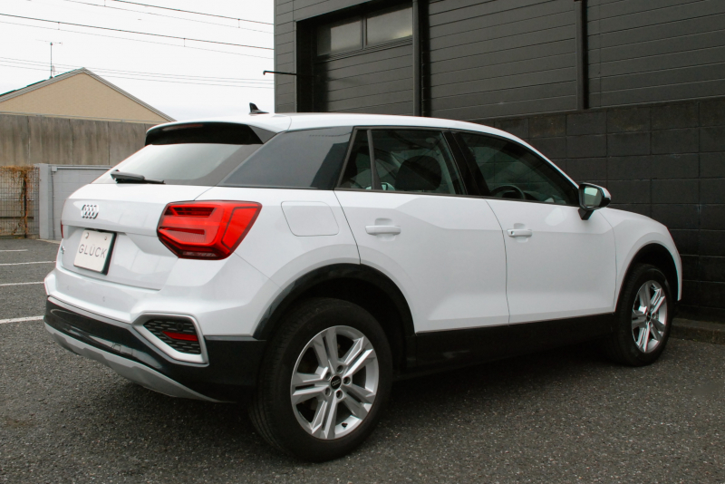 アウディ Q2 中古車