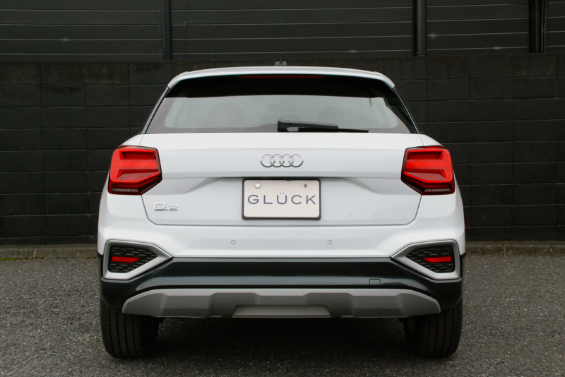 アウディ Q2 中古車