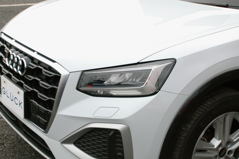 アウディ Q2 中古車