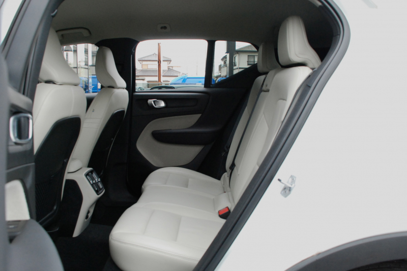 ボルボ XC40 中古車