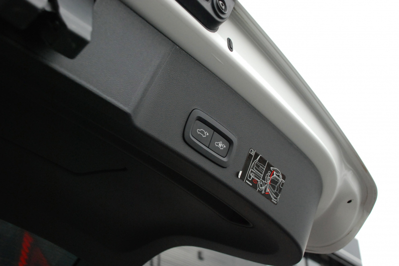 ボルボ XC40 中古車