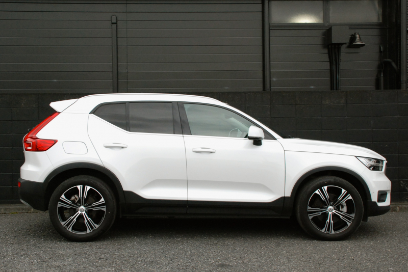 ボルボ XC40 中古車