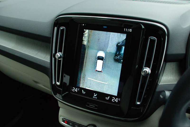 ボルボ XC40 中古車