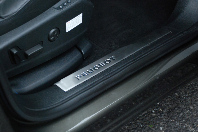 プジョー 3008 中古車