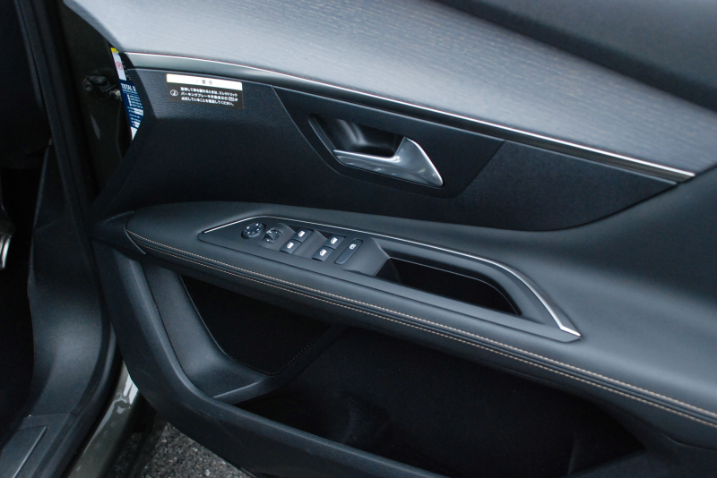 プジョー 3008 中古車