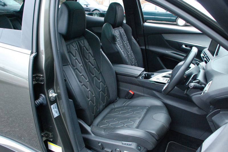 プジョー 3008 中古車