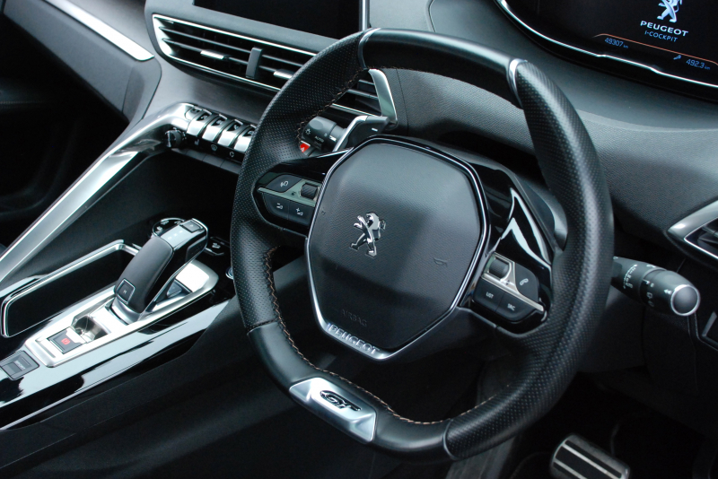 プジョー 3008 中古車