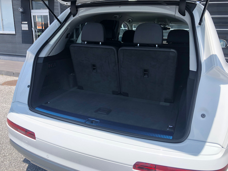 アウディ Q7 中古車